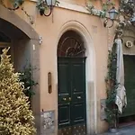 Domus De Fiori *