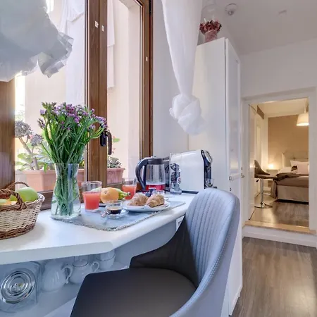 Domus De Fiori روما